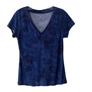 Alfani essential v neck size M